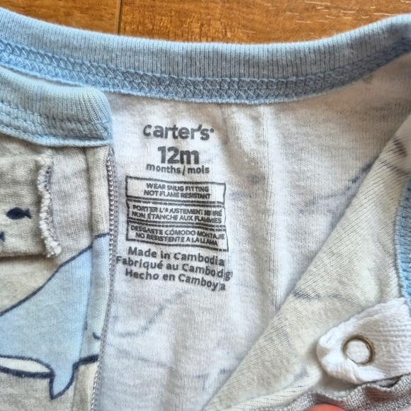 3/$15 Carter’s Baby Boy Whale Print Footed Sleeper – Size 12M - Picture 2 of 3